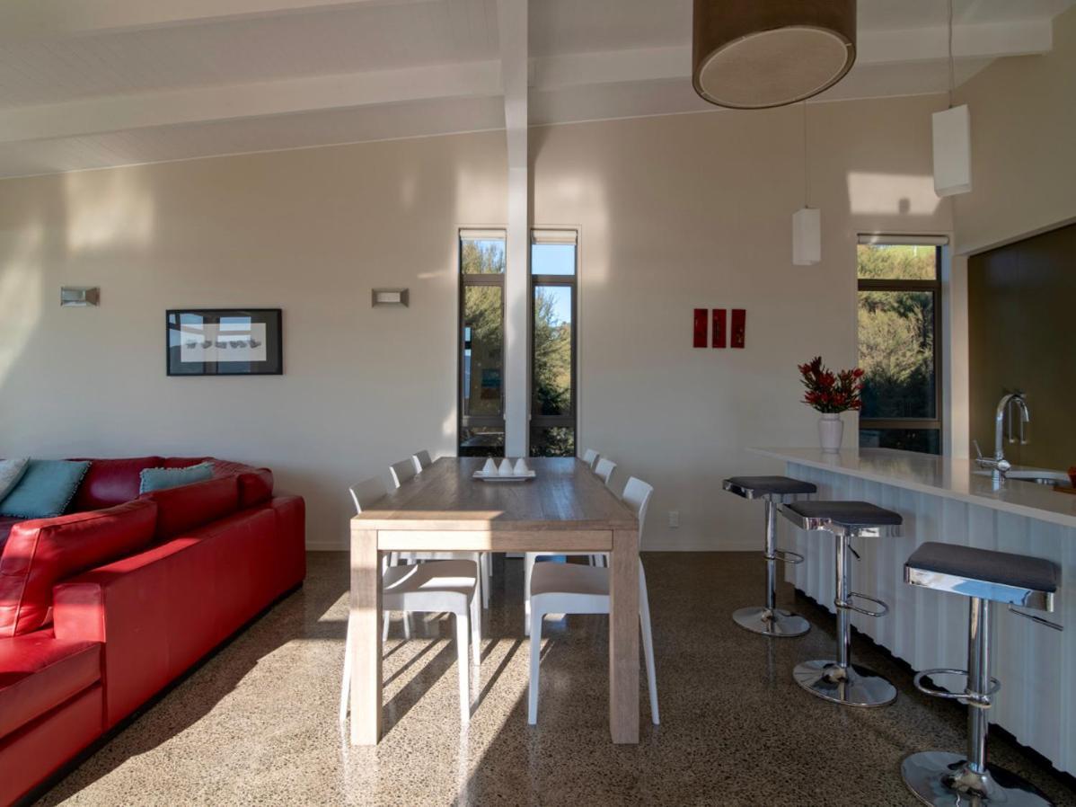 Kotare Point Paradise - Akaroa Holiday Home מראה חיצוני תמונה
