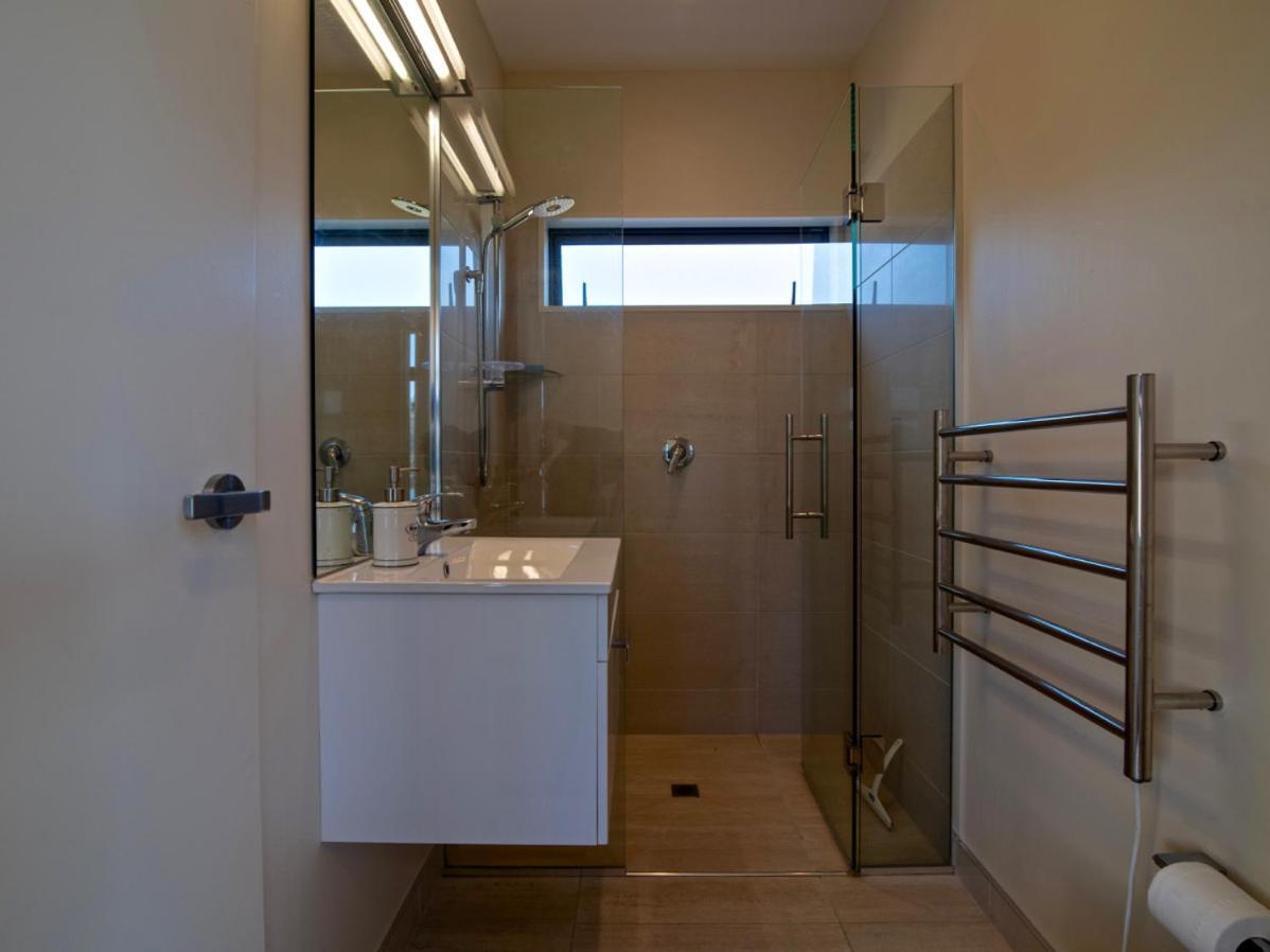Kotare Point Paradise - Akaroa Holiday Home מראה חיצוני תמונה
